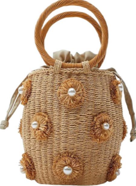 The cutest bag for under $40! 

#LTKGiftGuide #LTKItBag #LTKFindsUnder50