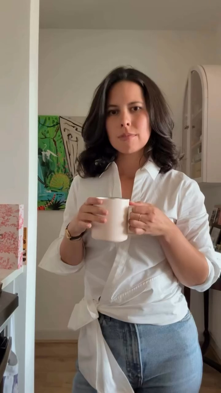 Save this for the days you don’t know what to wear 

Comment SHOP below to receive a DM with the link to this post on my LTK ⬇ https://liketk.it/6egAL

Casual chic summer outfit, hill house top, white tee and jeans, white shirt and jeans

#LTKgrwm #LTKPetite