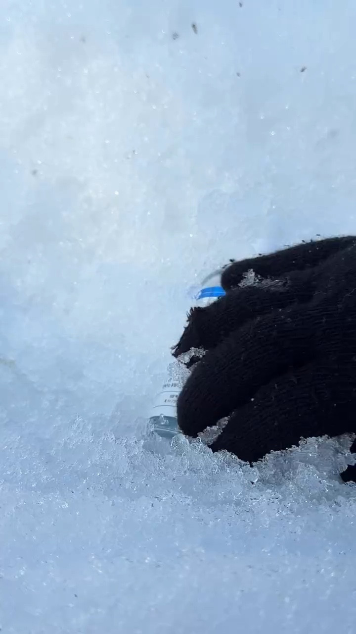 Your skin needs to be marinated in hydration 💧
When skin stays continuously hydrated, it looks plumper, smoother and naturally glowing.

That’s why I love using the Wellage Real Hyaluronic Blue 100 Ampoule from @wellage.usa 

💦 it helps keep my skin deeply hydrated so the glow lasts all day.

#wellagemarinatechallenge #wellage #wellagemarinate #skinmarinate #kbeauty