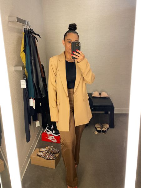 As soon as I tried this blazer on I fell in love with the length! I’m 5’0” for reference but it is longer than normal :) I think it’s sold out online but I suggest going in store or buying in any size and exchanging for your correct size once the sale is over 😉 I’m wearing an XS.

#LTKworkwear #LTKsalealert #LTKxNSale