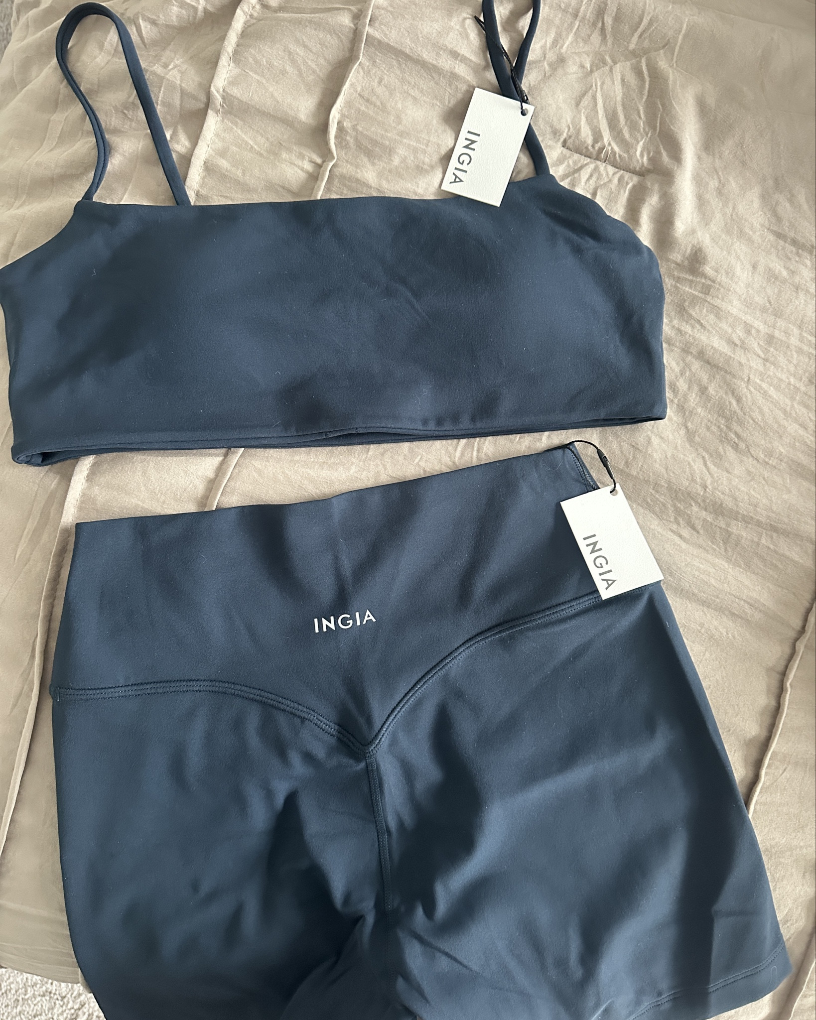 The BEST Amazon set! It officially passed the hot mat Pilates test and I cannot believe the entire set was under $40….loved it so much I hopped right on and ordered two more colors ✊🏼✨🥳

#LTKselfcare #LTKfitnessgoals #LTKActive