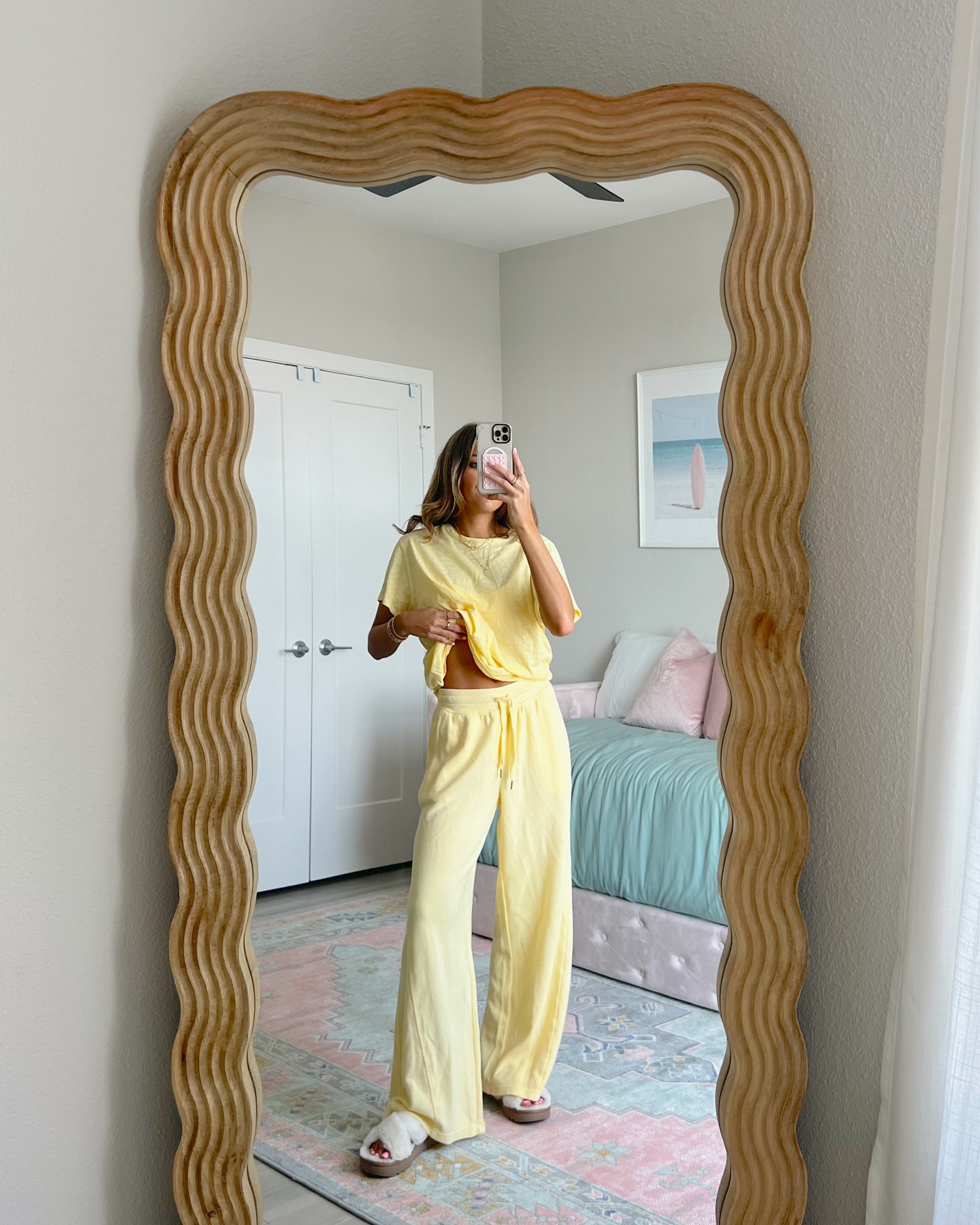Cute new spring loungewear from Aerie. Love this yellow 🍋