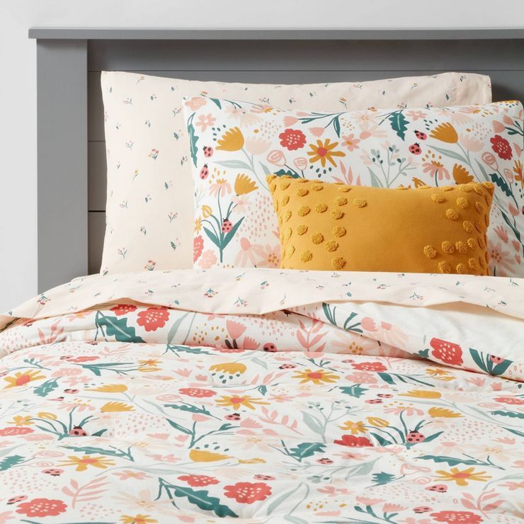 In the Garden Bedding Set with Sheets - Pillowfort™ | Target