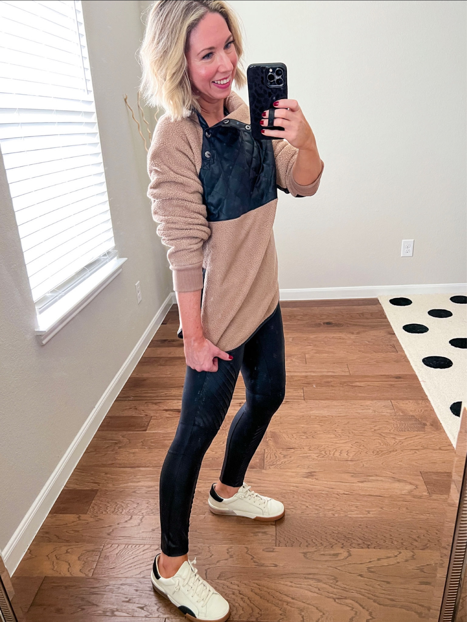 Fall outfit 

Leggings 
Pullover
Sneakers 
#ltkshoecrush

#LTKPetite #LTKSeasonal #LTKOver40