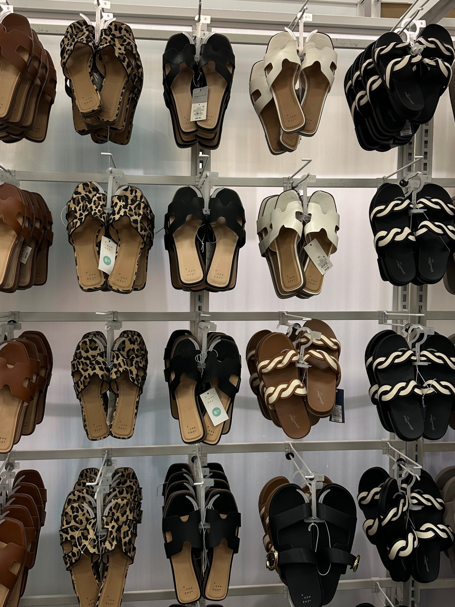 new spring sandals at target 🎯✨

spring shoes
affordable fashion
spring style
target style