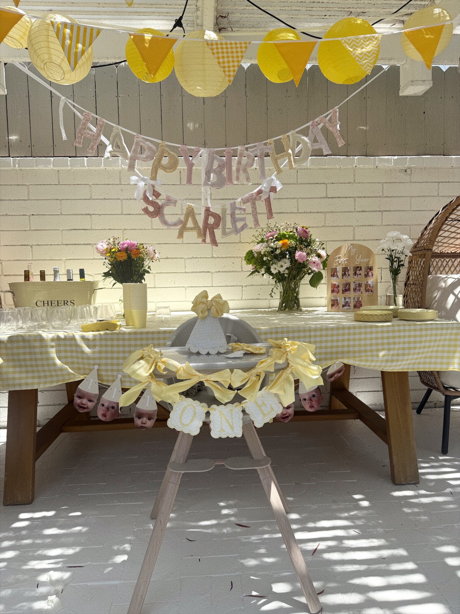 First birthday party Inspo! #yellow #herecomesthesun #firstbirthday #sunshinetheme 