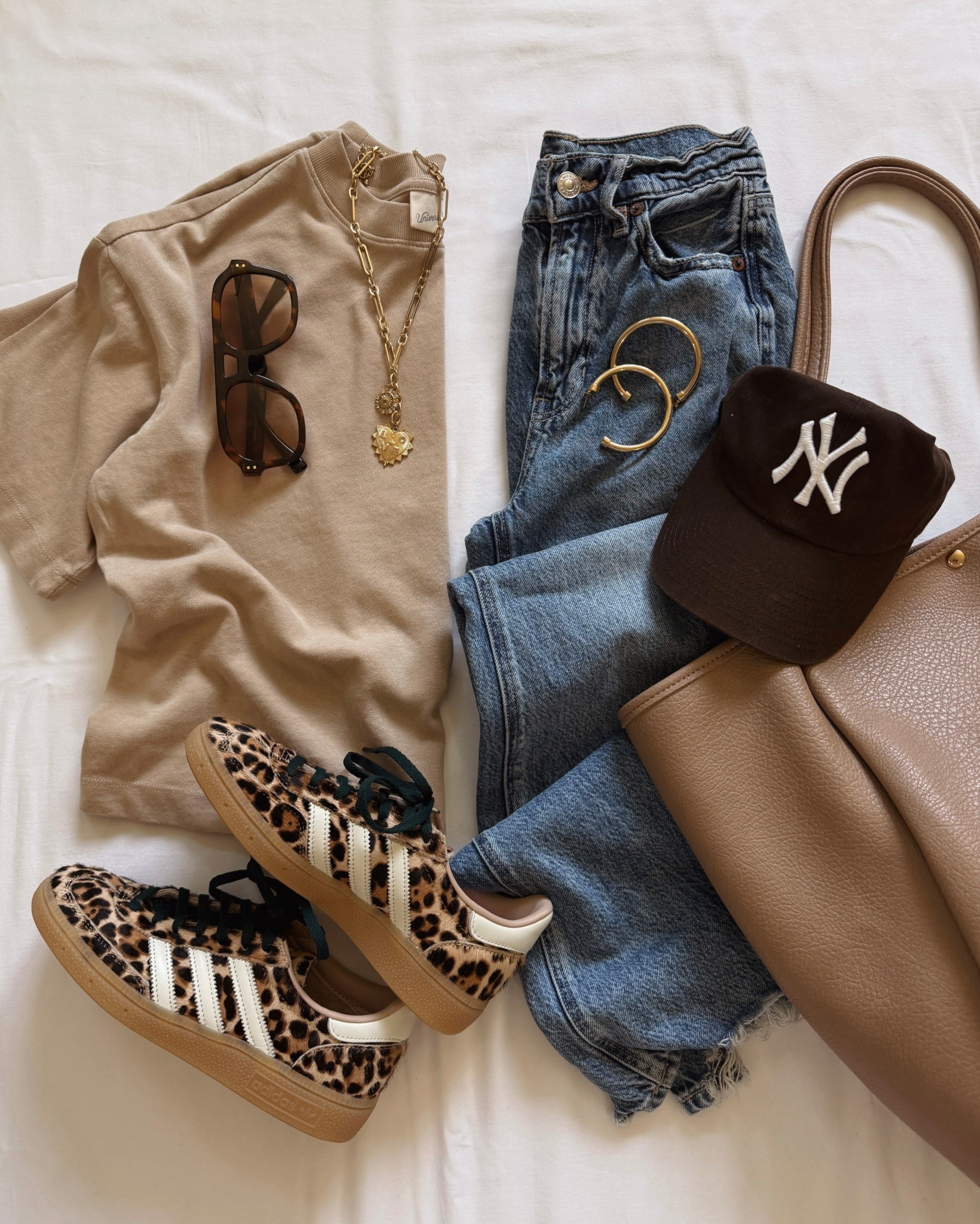 This target tee looks and feels so, so much more expensive!

#LTKgrwm #LTKdayinmylife #LTKmomlife