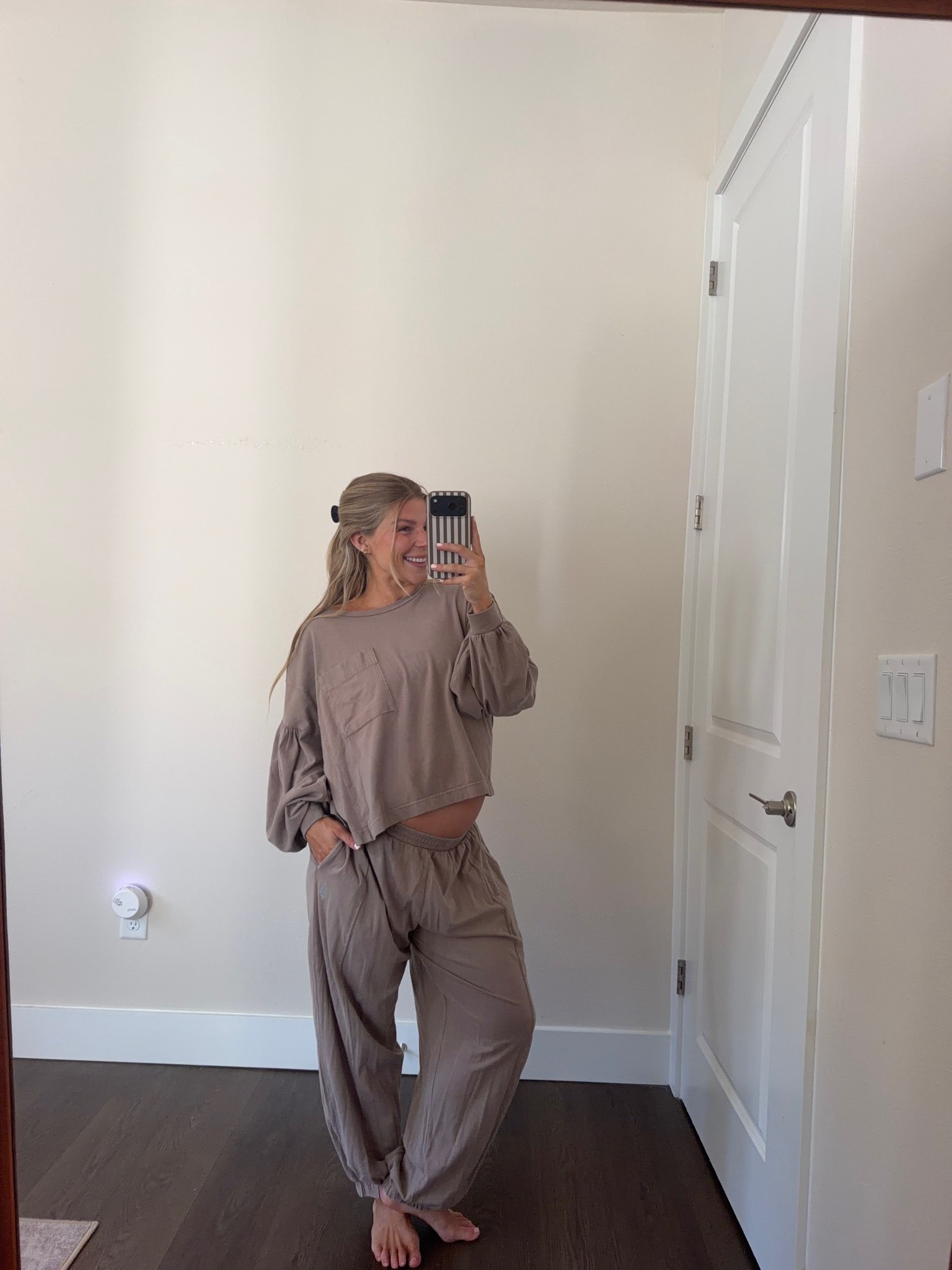 This new set from Free People is one of the comfiest things I’ve ever put on! Comes in a few other colors and debating getting another set. 😍