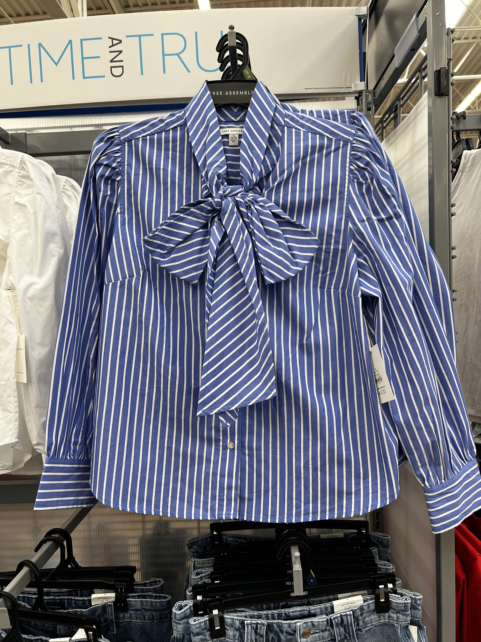 How cute is this shirt?! 

Work wear | cute top

#LTKMidsize #LTKootd #LTKWorkwear