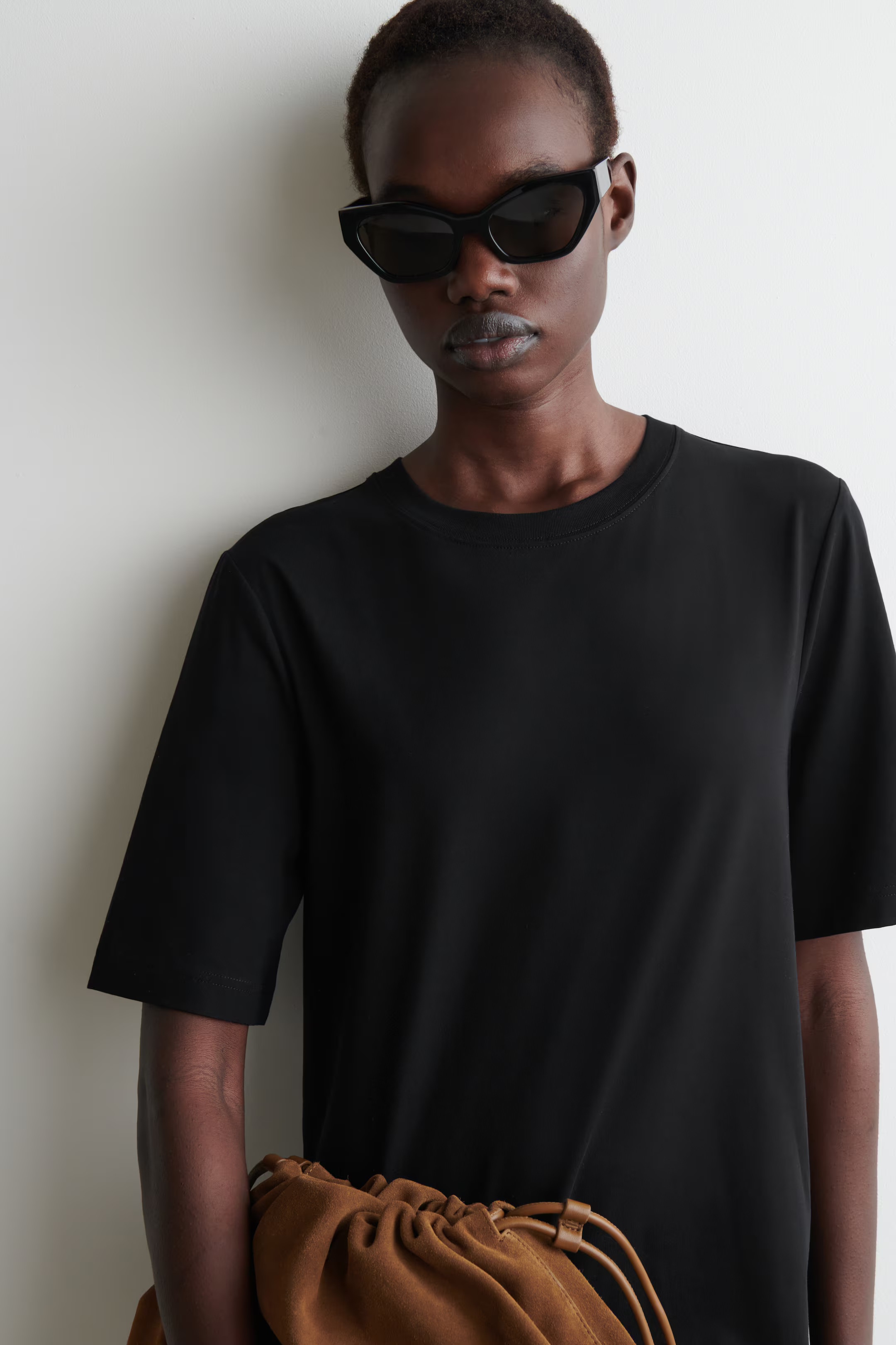 COTTON MIDI T-SHIRT DRESS - BLACK - Ladies | H&M GB | H&M (UK, MY, IN, SG, PH, TW, HK)