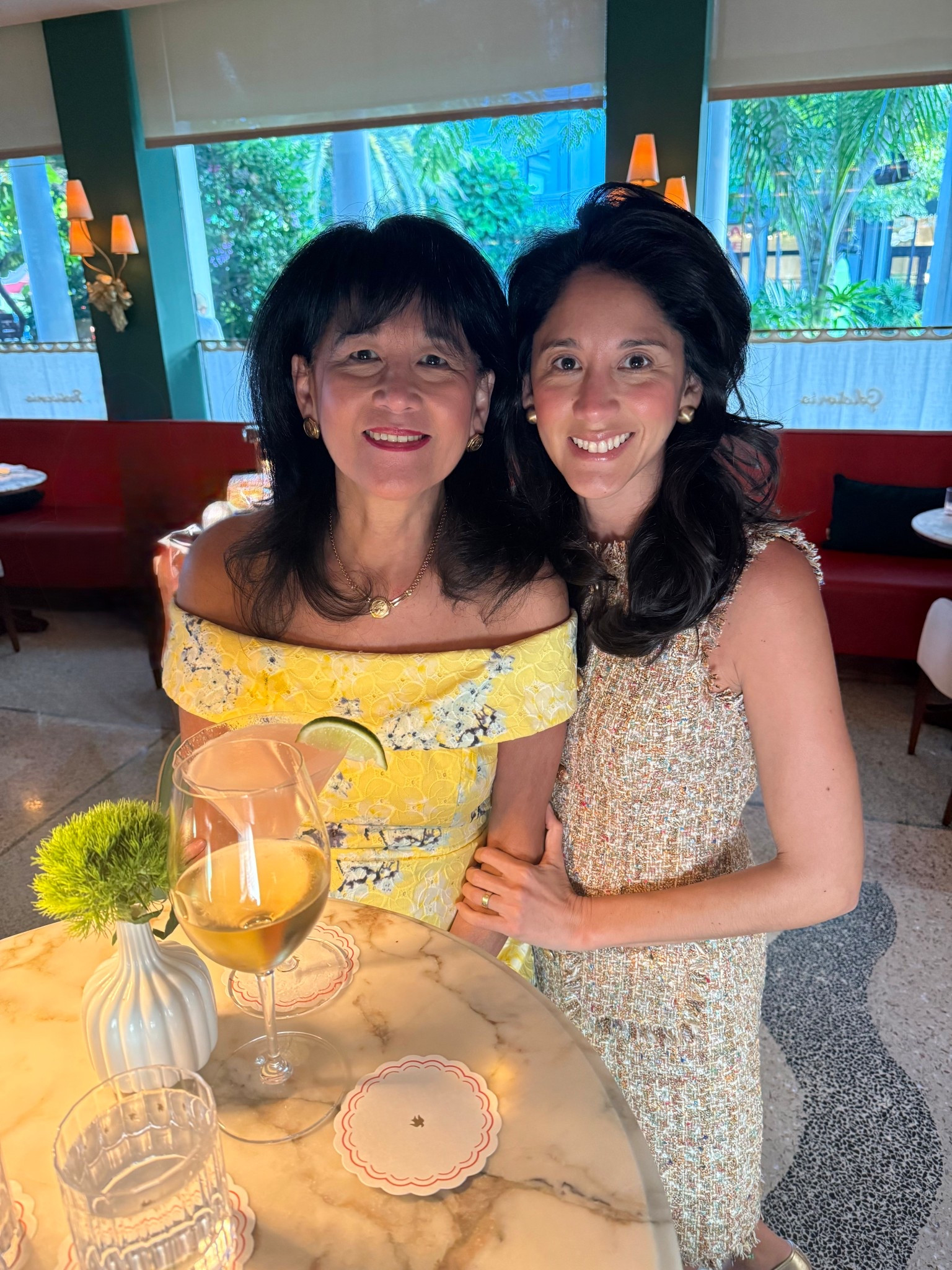 Festive dress, tweed dress to celebrate mom, plus it’s on sale! 

#LTKHoliday #LTKootd #LTKSaleAlert