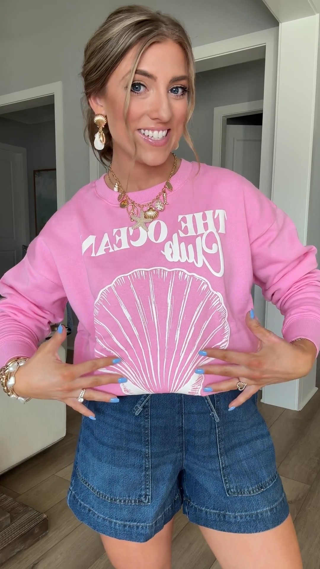 This Walmart graphic sweatshirt might be one of my favorite spring finds 🐚 The coastal “Ocean Club” graphic is so cute and gives the perfect relaxed beachy vibe.

I styled it with Walmart denim shorts for an easy casual outfit that’s perfect for warmer days, travel, or weekend errands. The oversized fit of the sweatshirt makes it so comfy and easy to front tuck.

Walmart has been so good with graphic sweatshirts and casual outfits for spring, and this one feels like something you’d find in a boutique but for a much better price.

#WalmartFashion #SpringOutfits #GraphicSweatshirt #CasualStyle #AffordableStyle #WalmartFinds #CoastalStyle #DenimShorts #EverydayStyle #MomStyle

#LTKPetite #LTKTravel #LTKootd