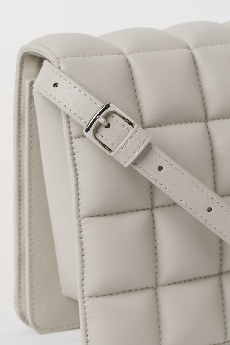 Shoulder bag
							
							£17.99 | H&M (UK, MY, IN, SG, PH, TW, HK)