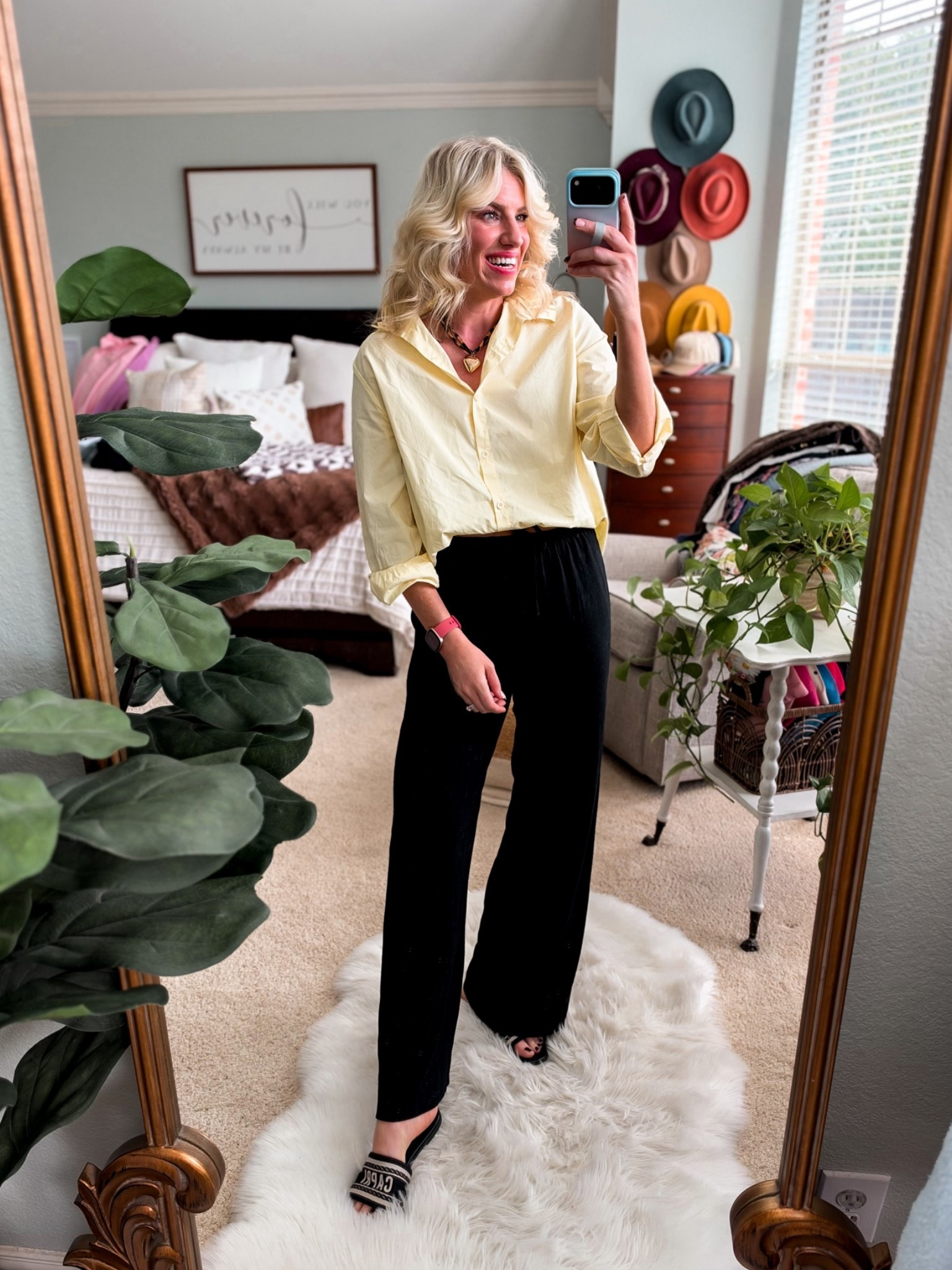 Sunday OOTD 💛
Top fits tts wearing a small
Pants fit tts wearing a small

#LTKootd #LTKOver40 #LTKWorkwear