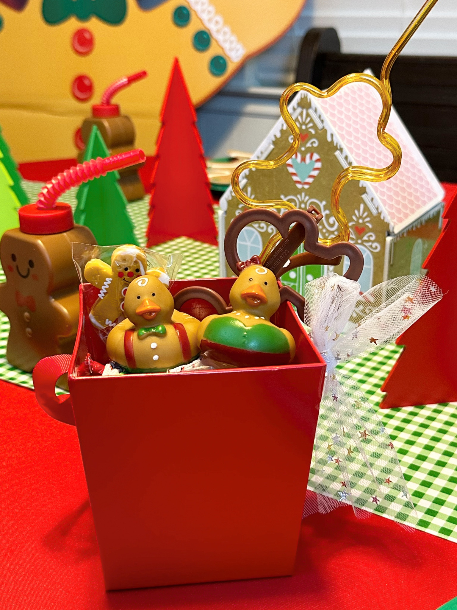 Gingerbread favor boxes ♥️♥️

#LTKparties #LTKHoliday #LTKSeasonal