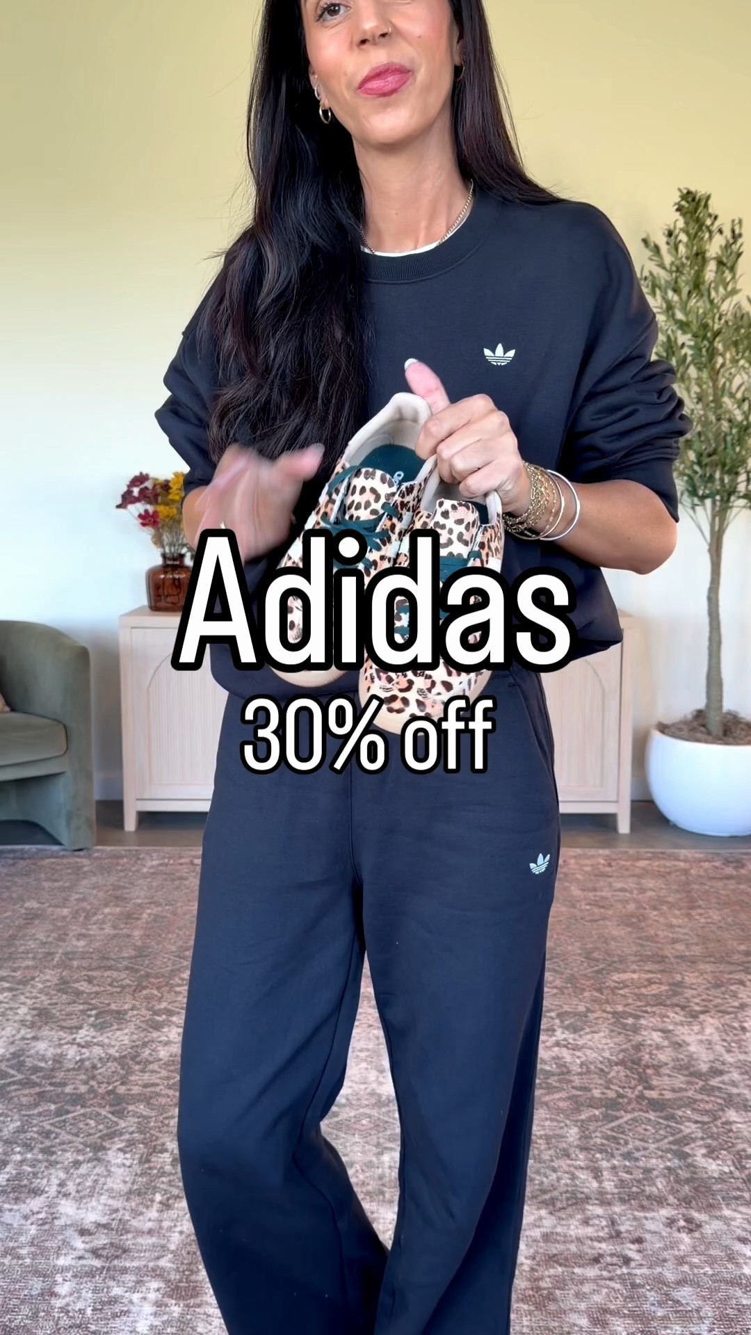 30% off code: fresh 
Now that school is back and I’m officially on the go ALL day, I’m reaching for outfits that are comfortable, casual and still feel chic.
This monochromatic black adidas set is exactly that. Easy, comfortable and perfect heading into fall. But the STAR? These new leopard print adidas sneakers. The perfect pop of print and SO good for fall. 🐆Wearing a small in the top and bottom (very tts) 
@adidas