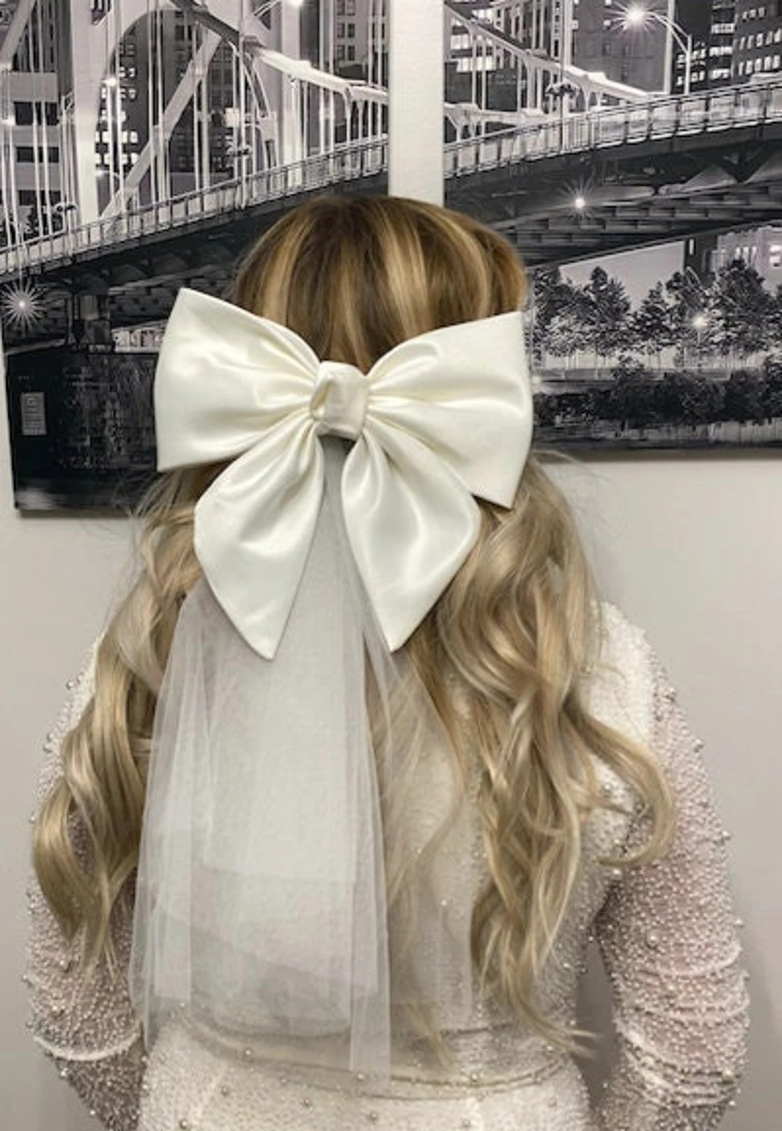 New White Bridal Bow Veil, XXL Bow, Tulle, Bachelorette Gift, Wifey to Be, Bridal Shower Gift, Ha... | Etsy (US)