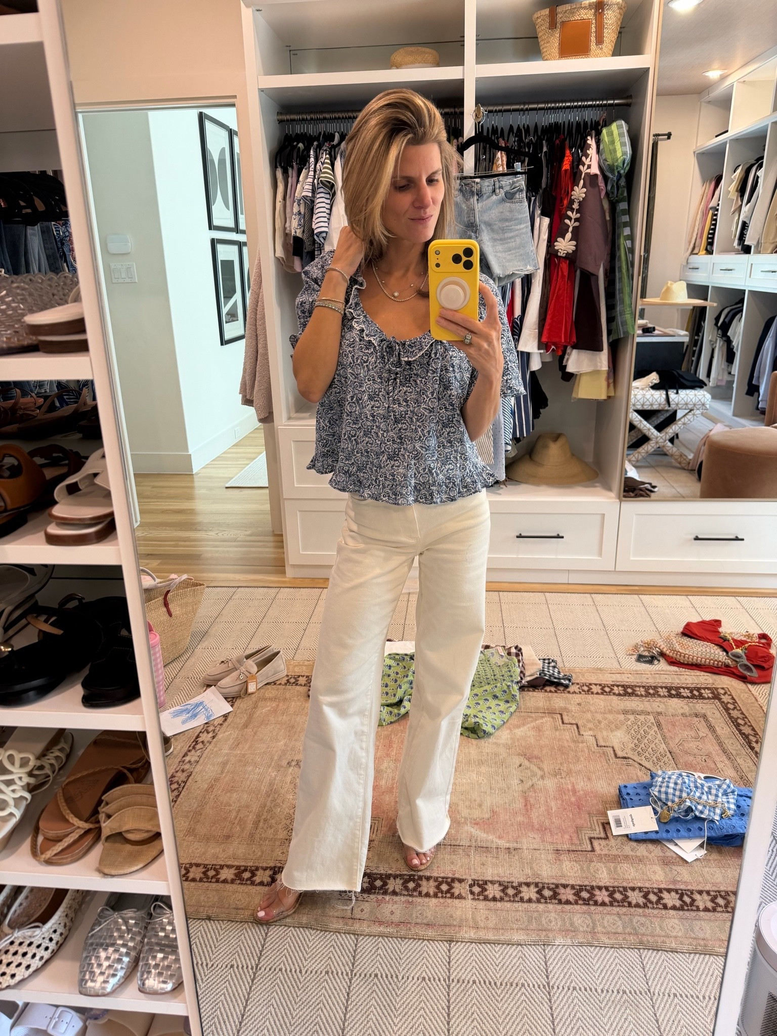 these jeans are flattering on everyone. i think they fit true to size. (Wearing 24) Wearing size small in top but I should have gotten XS

#LTKmomlife #LTKPetite