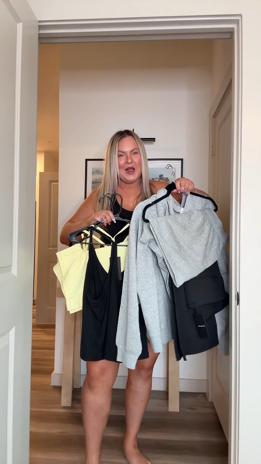 Yellow: size xl/xxl
Leggings: xl/xxl
Grey: 2x

#LTKActive #LTKPlusSize #LTKSeasonal