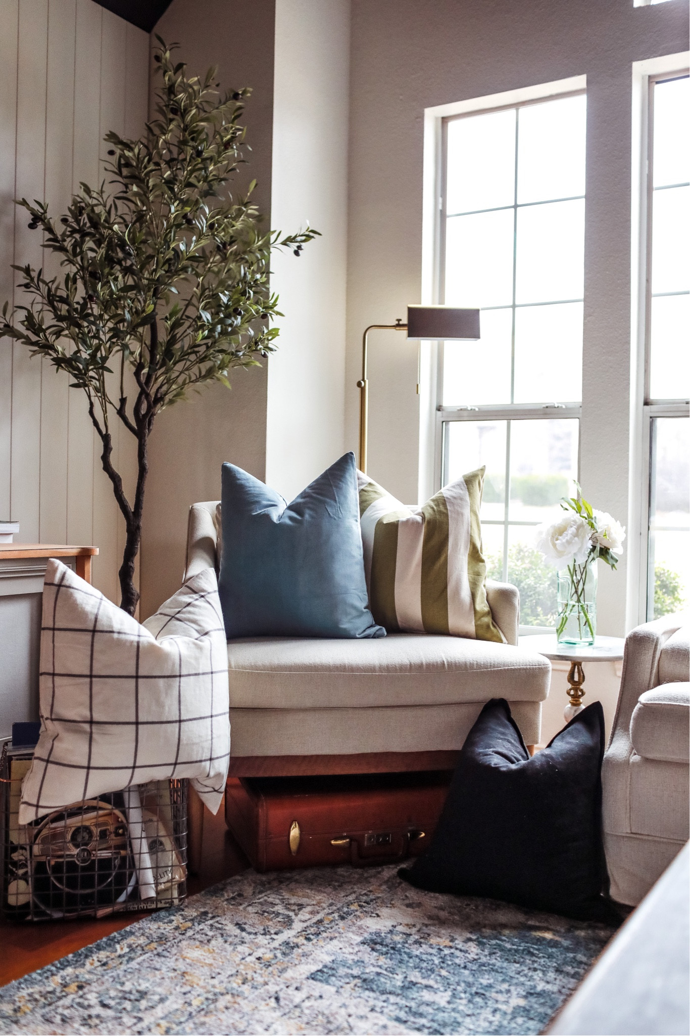 My favorite rotating pillow covers for our living room. Add colors, keep it neutral, or grab one with a pattern. It’s affordable and makes a big difference!

#LTKstyletip #LTKFind #LTKhome