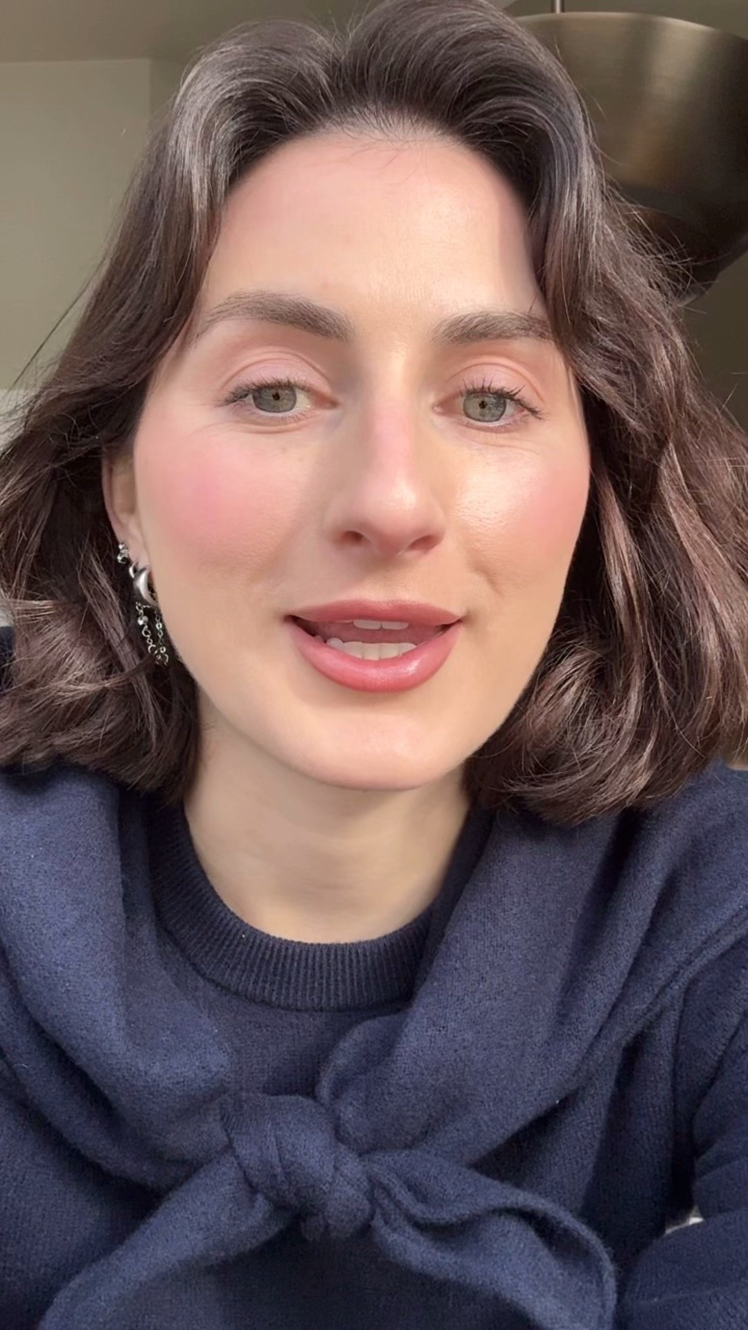 tried some new makeup and it’s looking flawless!! 

glowy base: starglow
foundation: 1CR
blush: 03 i’m guilty + piggy
lip liner: tease (mph) and stone (mac)
lip: love bite 
brows: medium brown 
highlight: pearly white

#everydaymakeup #mph #mphbymaryphillips #sephora #anastasiabeverlyhills #rhode #wintermakeup #palemakeup #fairskinmakeup


#LTKBeauty #LTKHoliday #LTKgrwm