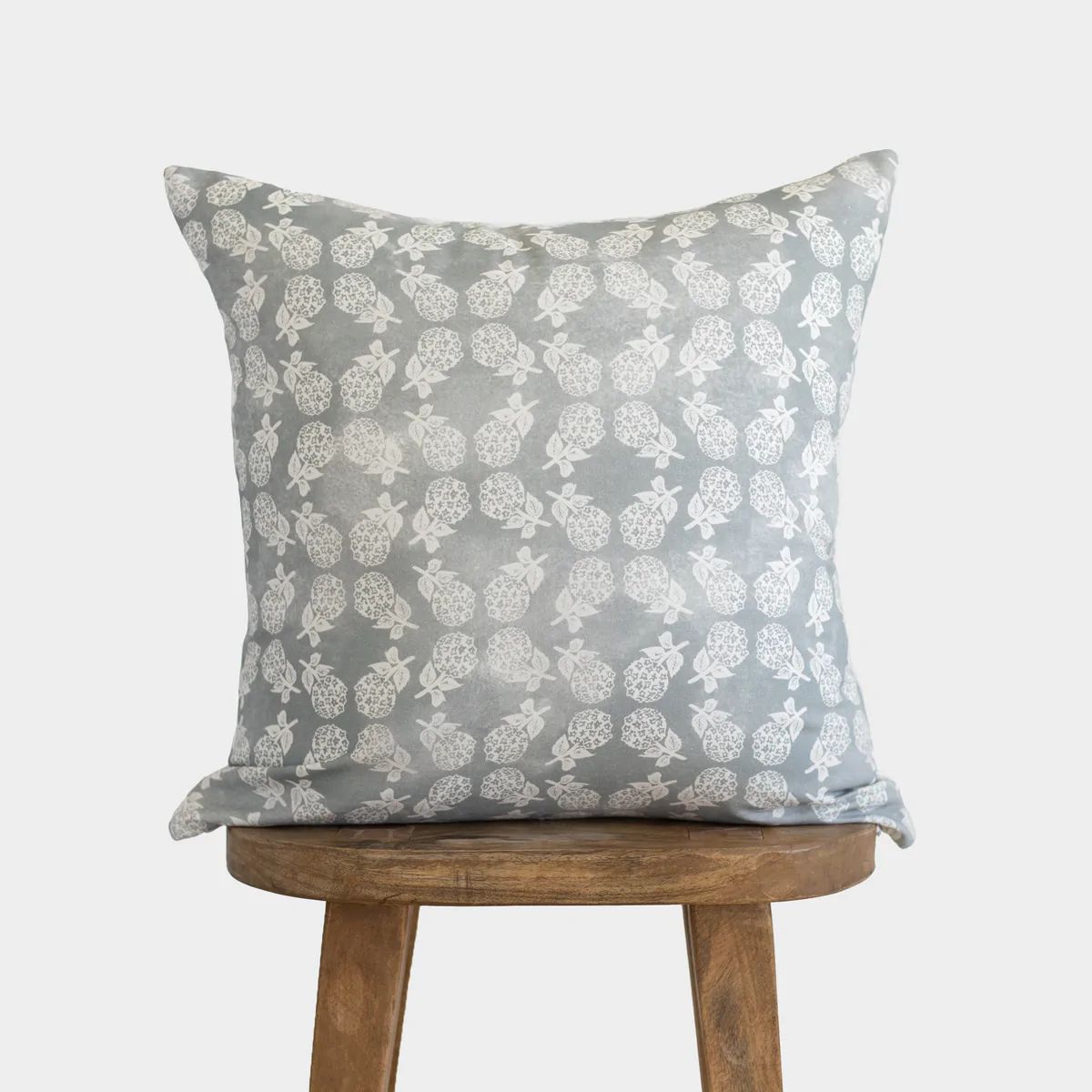 Aspen in Cream - 22" Moroccan Pillow Cover | Woven Nook