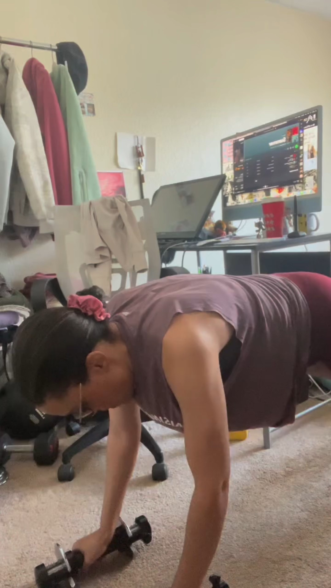 Full body workout using the @evolveyou  app
The supplement I been using is @ehplabs oxyshred 
Wearing @oneractive 

#fitnessjourney #strongwomen #evolveyou #gymgirl #buildmuscle

#LTKActive #LTKStyleTip #LTKOver40