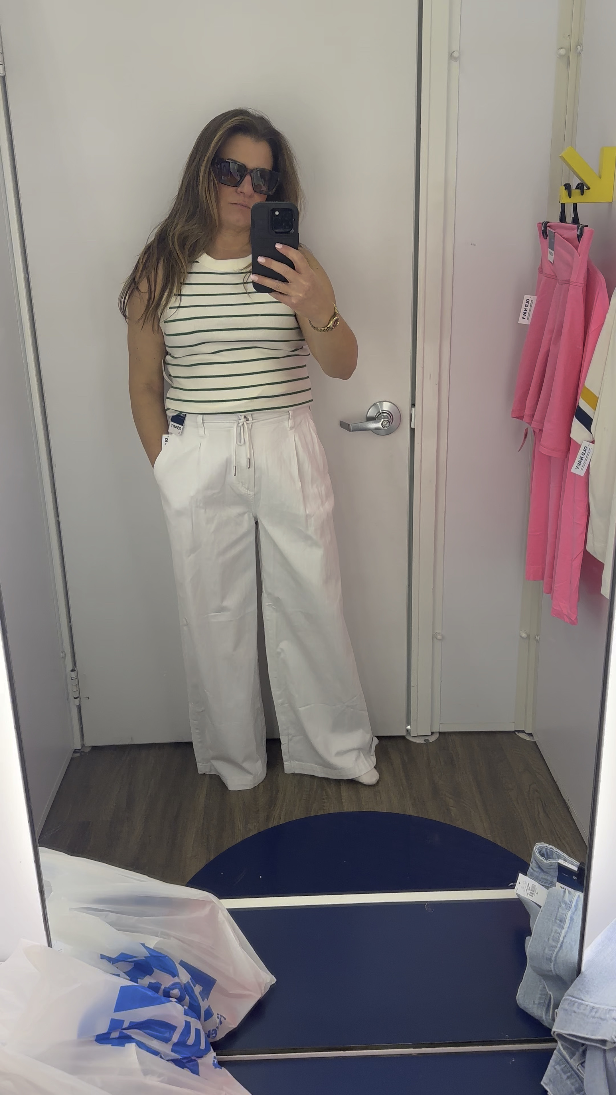 Old navy, old navy spring, white pants, vacation outfit, chic mom looks

#LTKOver40