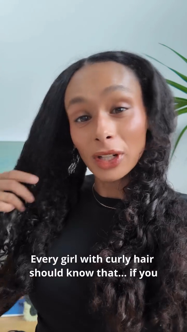 Should we call it the 10 steps of curly hair routine 🤔

Could relate so much when I saw this so I could not not follow this trend 😅❤️

(Will share all the products I used in the highlights)

#curlyhairroutine #afrohairstyles #curlyhairstyles
