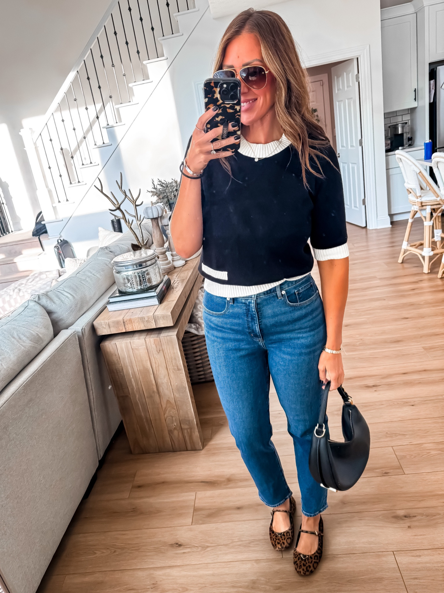 Sz Medium light sweater 
Sz 8 slim denim 
LOFT finds 

#LTKSaleAlert #LTKFindsUnder100 #LTKMidsize