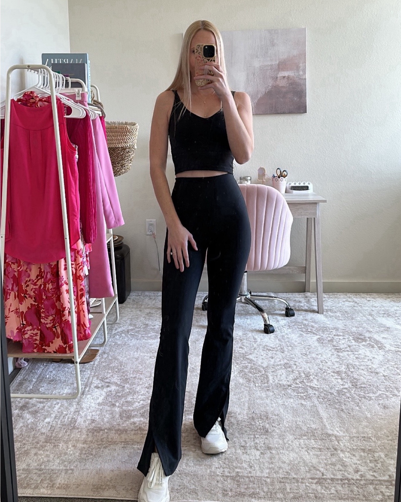 Abercrombie Cyber Week Sale favorites! 😍

Abercrombie Sale: 25% off everything, extra 15% off YPB + additional 15% off with code SUITEAF

Black flare leggings
•size XS short (I’m 5’6”) - they run long
•ultra high rise, Sculptlux material
•part of the Abercrombie activewear line, so they are made of a performance material, making them great for working out

I’ll share more Abercrombie activewear outfits below!

#LTKHoliday #LTKCyberWeek #LTKGiftGuide