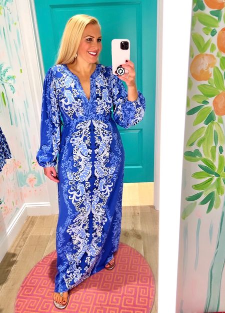 If you’re looking for a blue and white maxi dress, look no further. This Lilly Pulitzer dress is stunning! Wearing a size 8 and fits true to size. This zips up the back. So elegant and chic. You could totally wear this to a spring wedding!


#LTKwedding #LTKswim #LTKmidsize