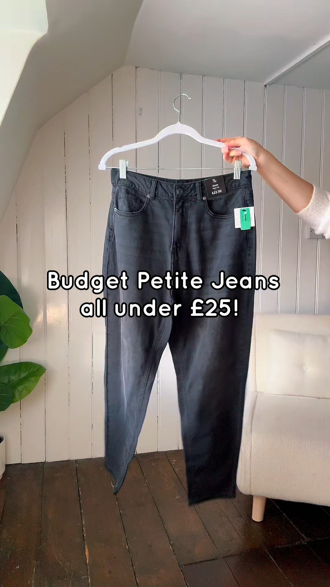 Budget petite jeans all under £25!

I’m wearing a size 12S in them all.

Danielle 🩷

#LTKpetite #LTKjeans #LTKstyletip