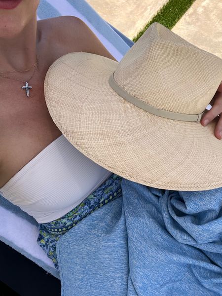 Hat perfect enough for sun protection & big enough to shade a baby ☀️☺️

I’ve had this hat for four years.. & it still looks brand new. It’s the best hat! 

Wearing a size 57

#sunhat #swim #ootd 

#LTKFindsUnder100 #LTKTravel #LTKSwim