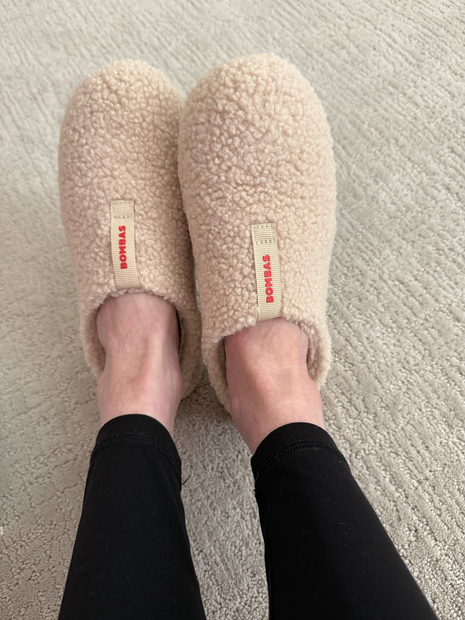 The best slippers 

#LTKStyleTip #LTKOver40 #LTKFindsUnder100
