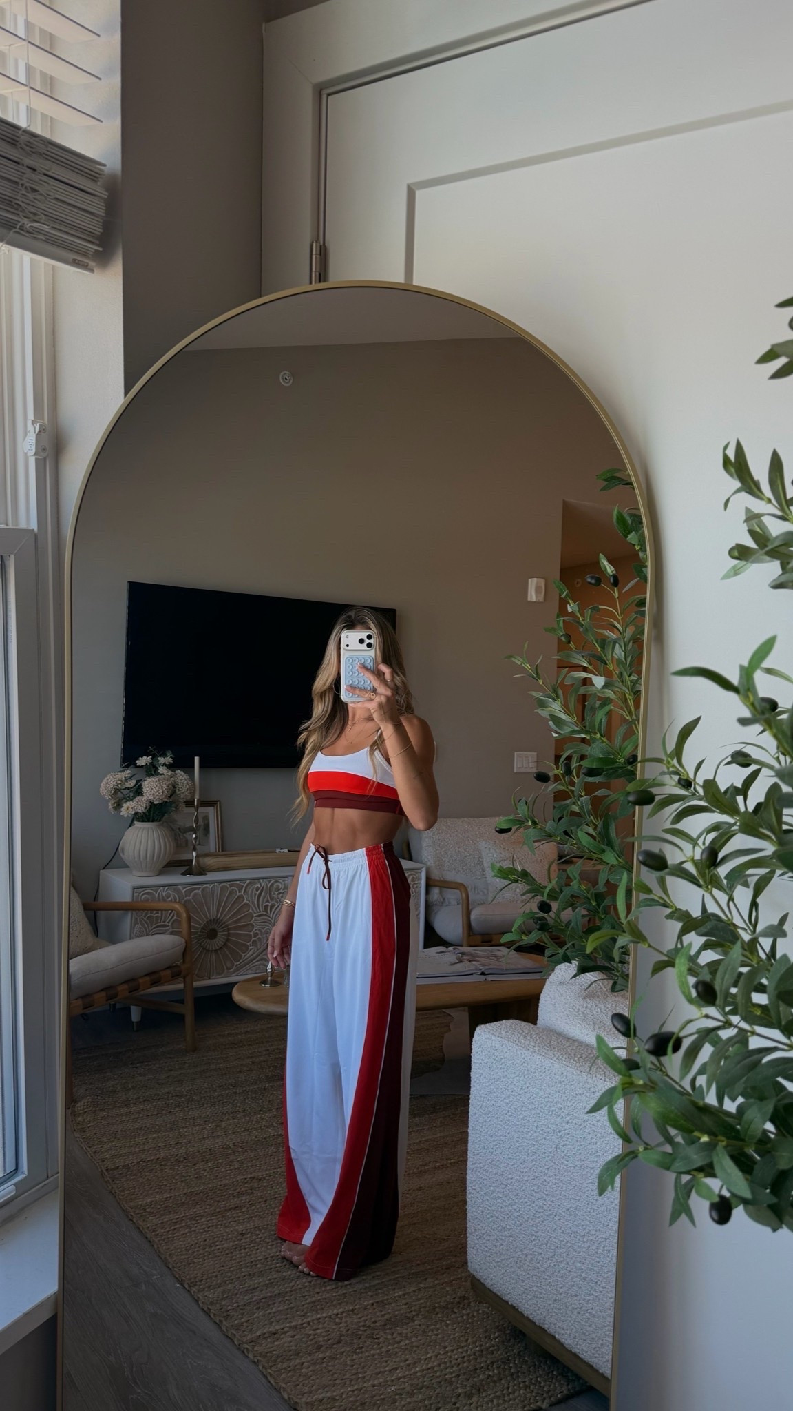 wearing xs in both