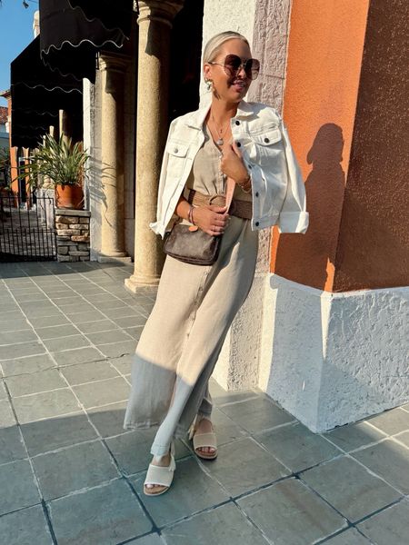 What I wore to dinner! The most perfect linen dress! Love this thing! I’m in small and swapped out the belt! 

Dress. Linen. Dresses. Summer dress. Summer outfit. Sandals. 

#LTKFindsUnder100 #LTKStyleTip #LTKSeasonal
