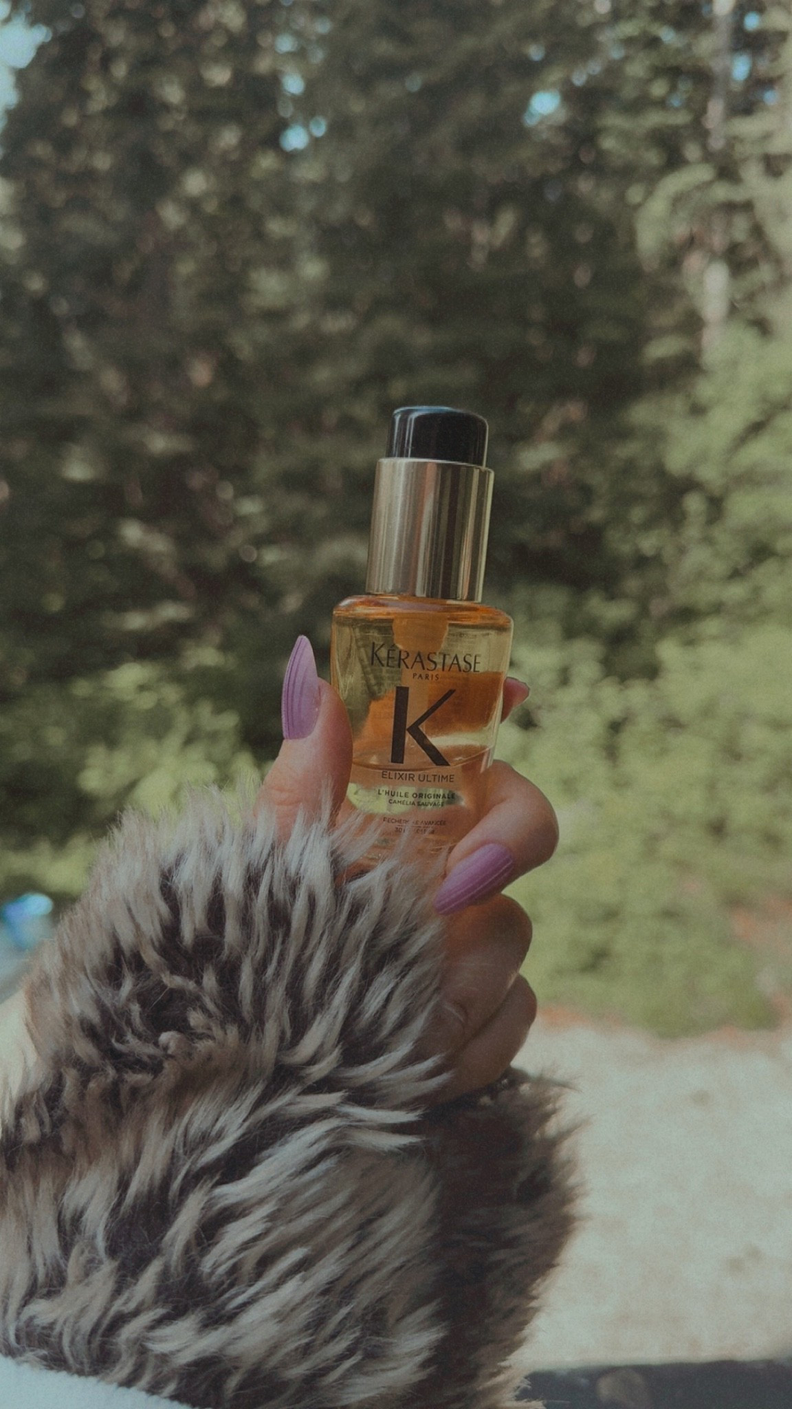 My holy grail hair oil ✨ The Kérastase Elixir Ultime is one of those products I always come back to no matter what else I try. It smooths frizz, adds shine, and makes my hair feel so soft without ever weighing it down 🌿 I use a small amount on damp hair before styling or a tiny drop on dry ends for that polished finish ✨ hair oil ✨ | kerastase elixir ultime | frizz control hair | shiny hair routine | smooth hair finish | haircare essential | luxury hair oil | split end care | heat protectant oil | glossy hair look | soft silky hair | salon quality haircare | lightweight hair oil | daily hair routine | healthy hair shine | anti frizz serum | hair gloss finish | blowout essential | sleek hair look | hair smoothing treatment

#LTKmorningroutine #LTKBeauty #LTKTravel