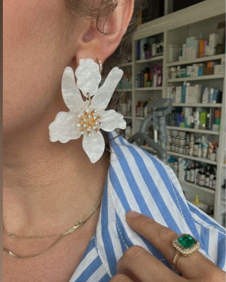 White flower earrings, wedding guest accessories, summer earrings, vacation earrings 

#LTKSeasonal #LTKtravel #LTKunder50