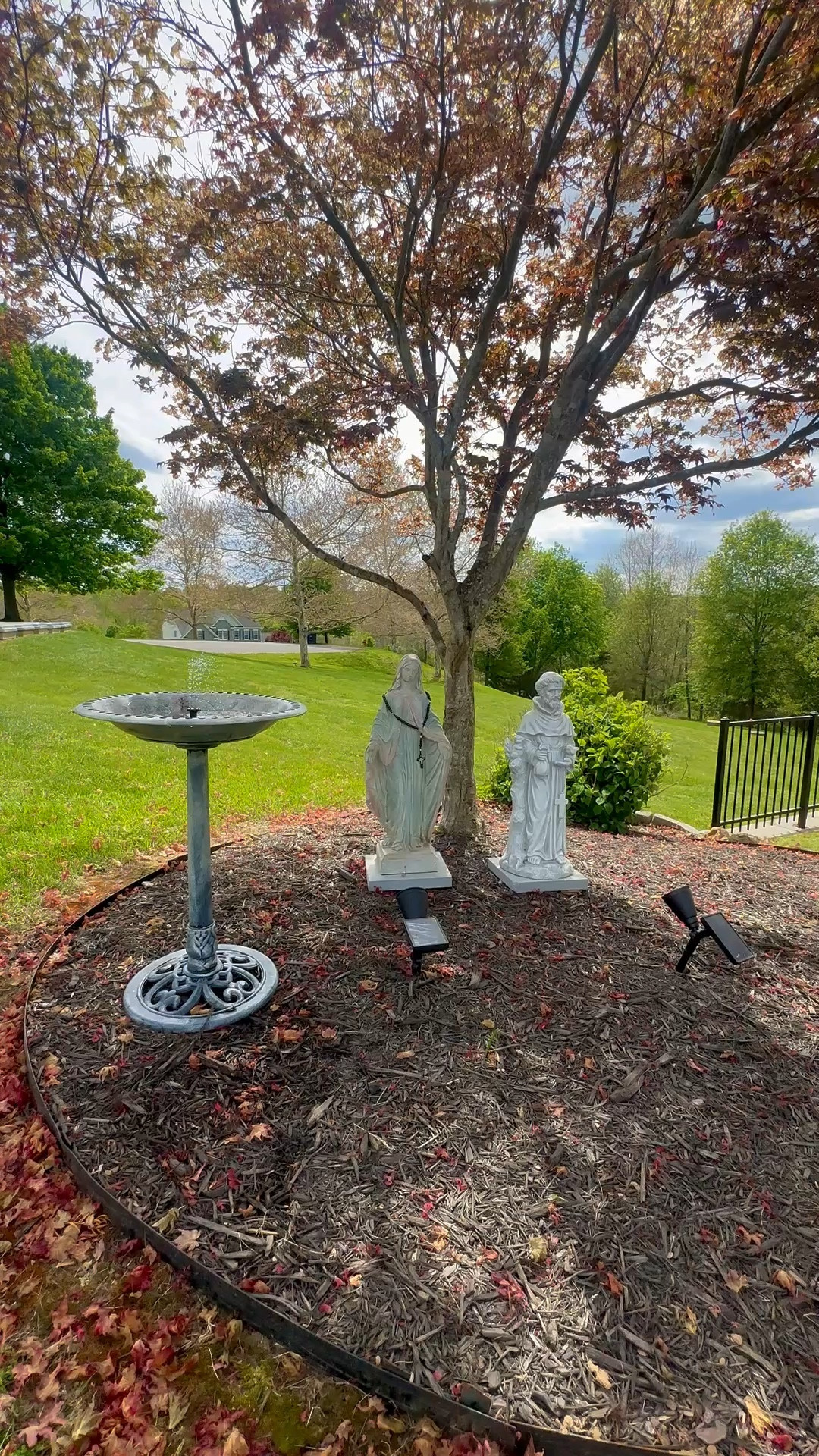 Our prayer garden is slowly coming along 🙏🏼☦️🪽📿
