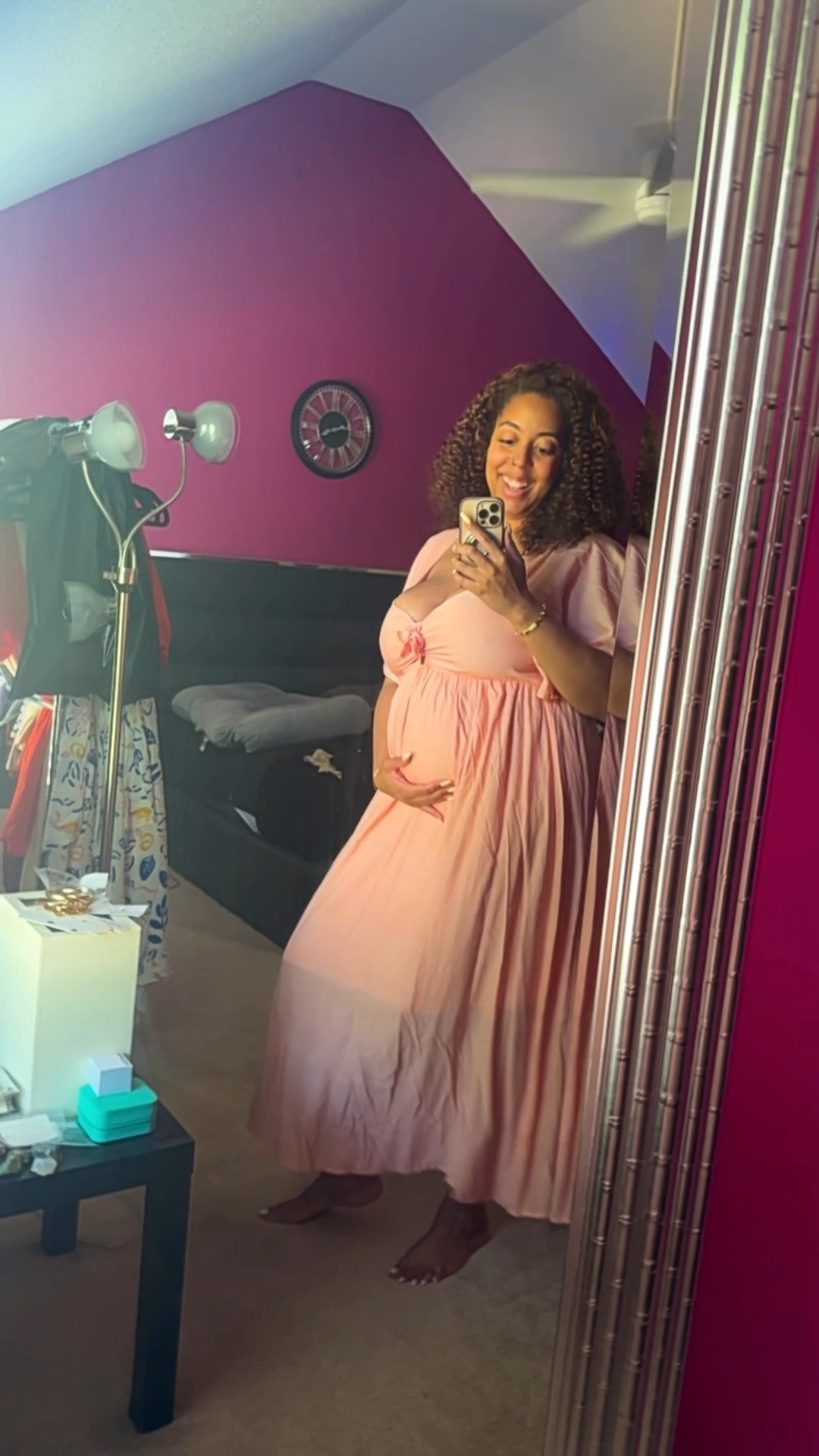 The perfect maternity dress that is flowy  

#LTKBump #LTKMidsize #LTKOver40