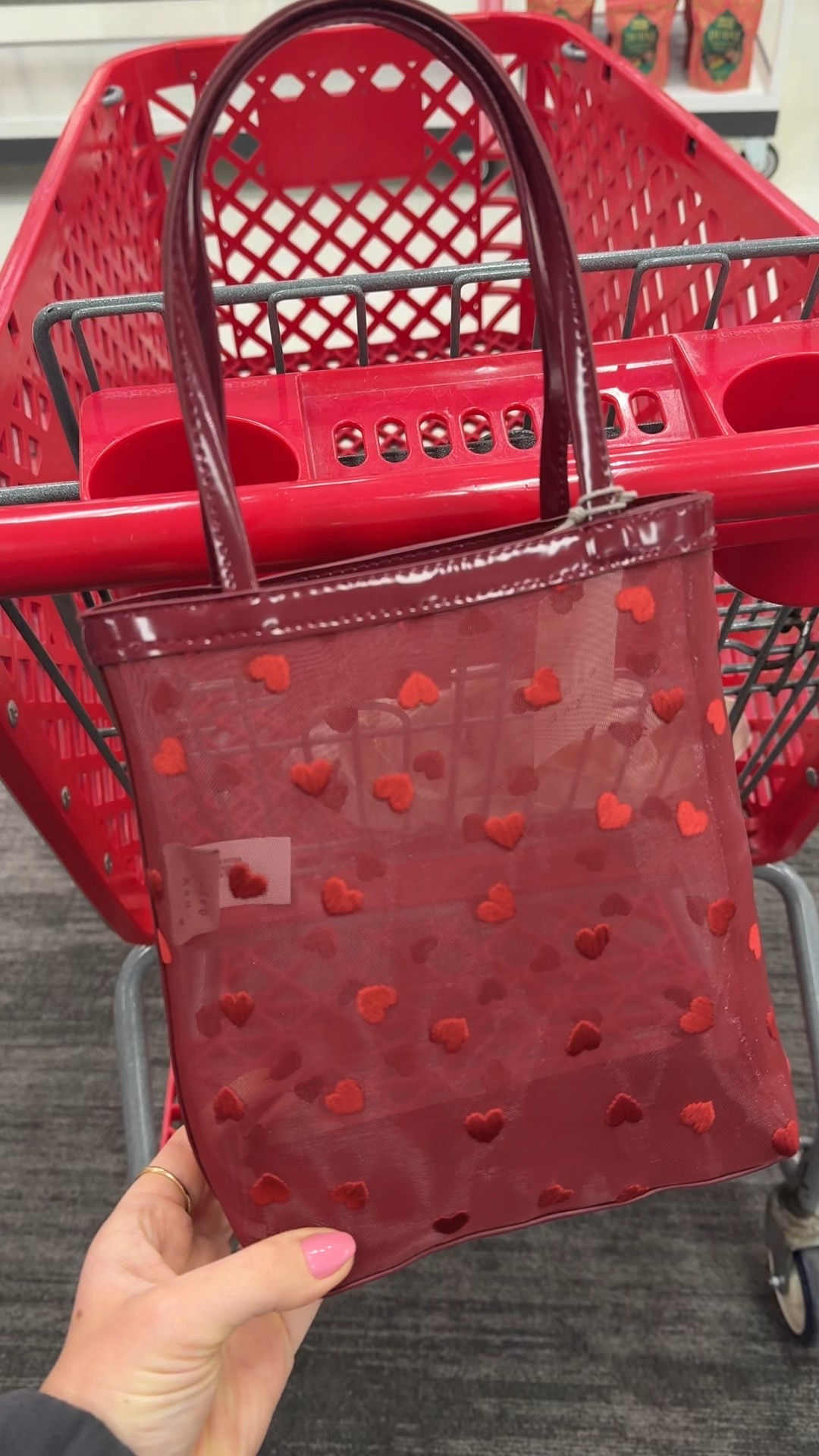 New mesh bag ❤️

#LTKgrwm #LTKSeasonal #LTKValentine