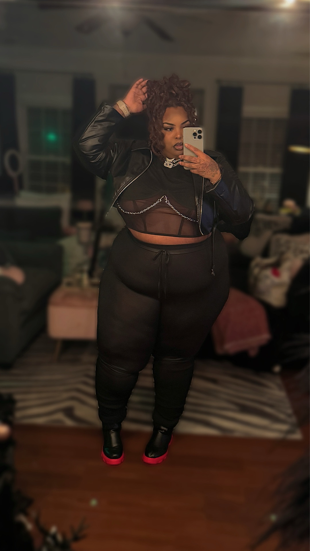 Comfy, Simple & Outside 🖤 Day 2 | 12 Days of Slay 🎁

#LTKootd #LTKHoliday #LTKPlusSize