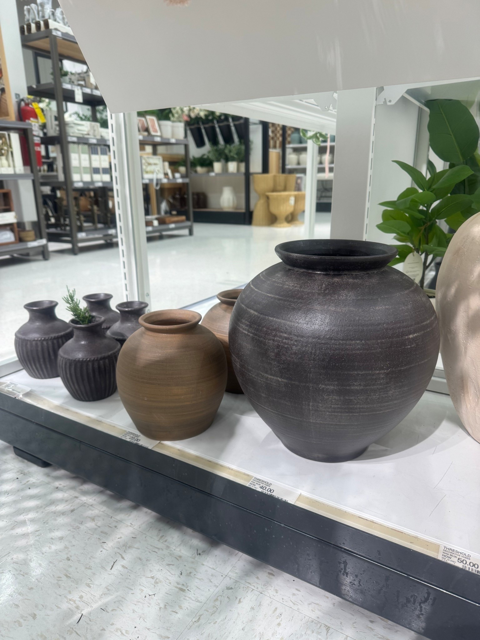 Stopped by Target and these vases are SO good and look even better in person! 

Target home, home decor, vases 



#LTKFindsUnder50 #LTKHome