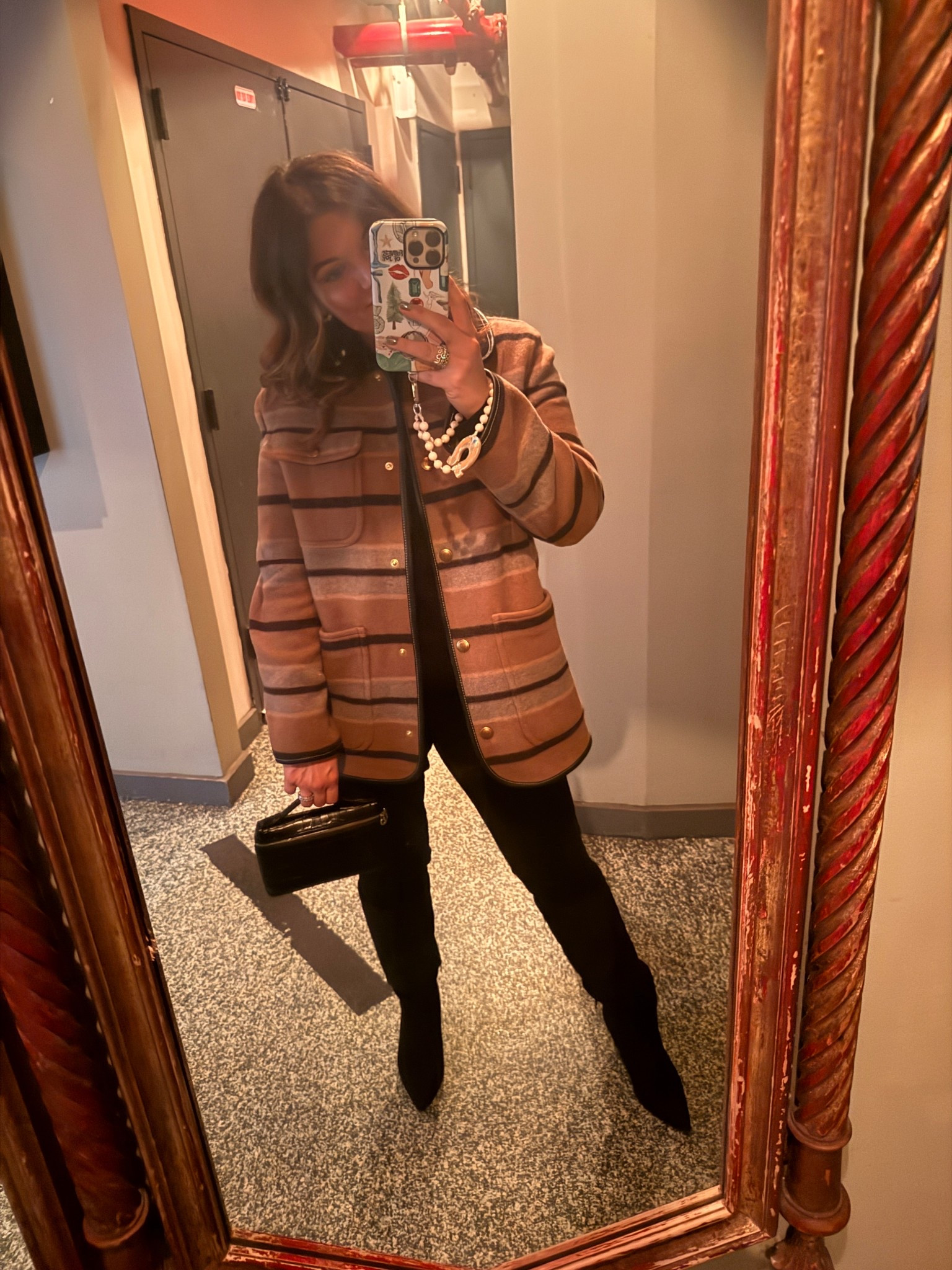 last nights look for dinner & a comedy show…first time wearing skinny jeans in a minute & I liked it 

#LTKFindsUnder100 #LTKootd #LTKmomlife