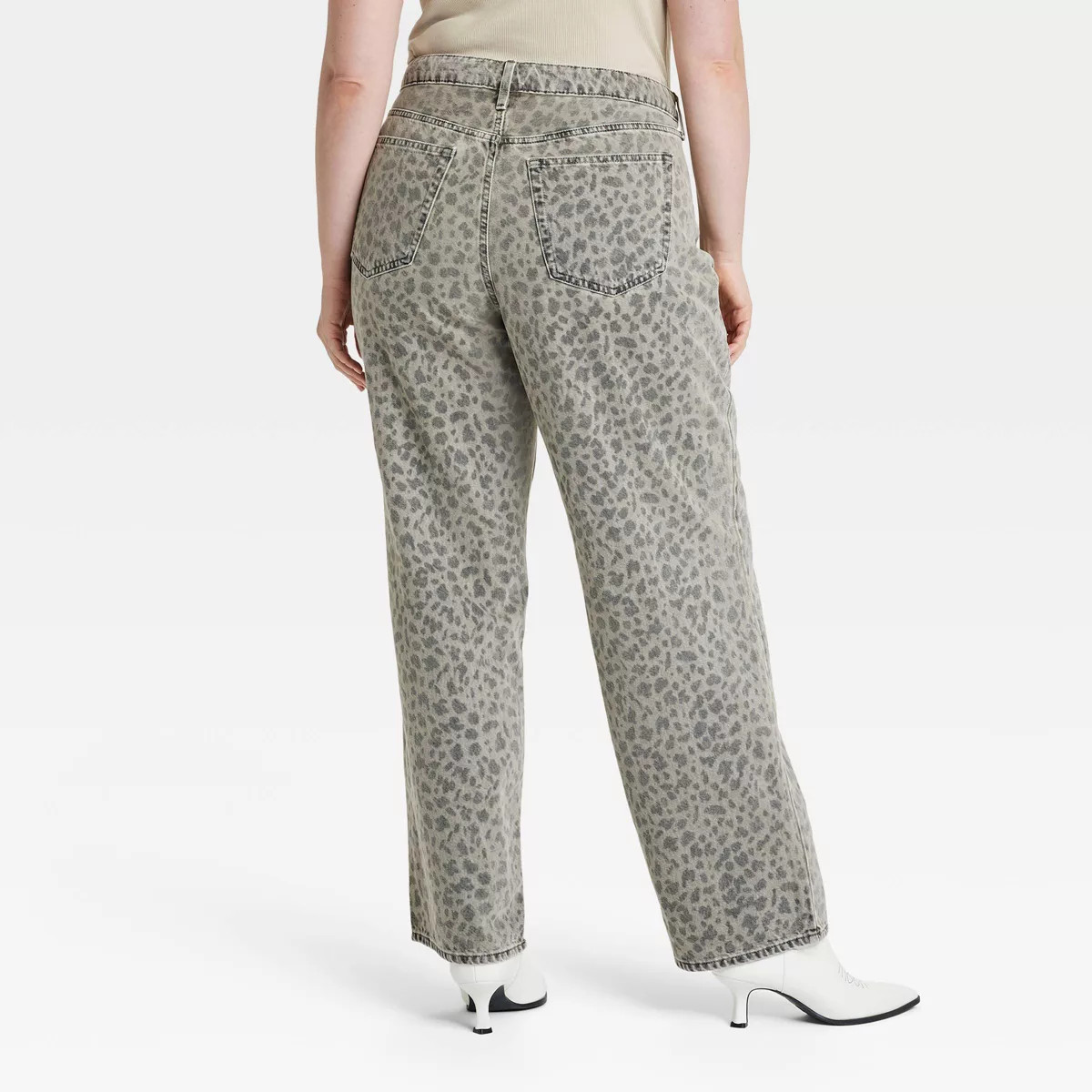 Women's Mid-Rise 90's Baggy Jeans - Universal Thread™ Light Beige Leopard Print | Target
