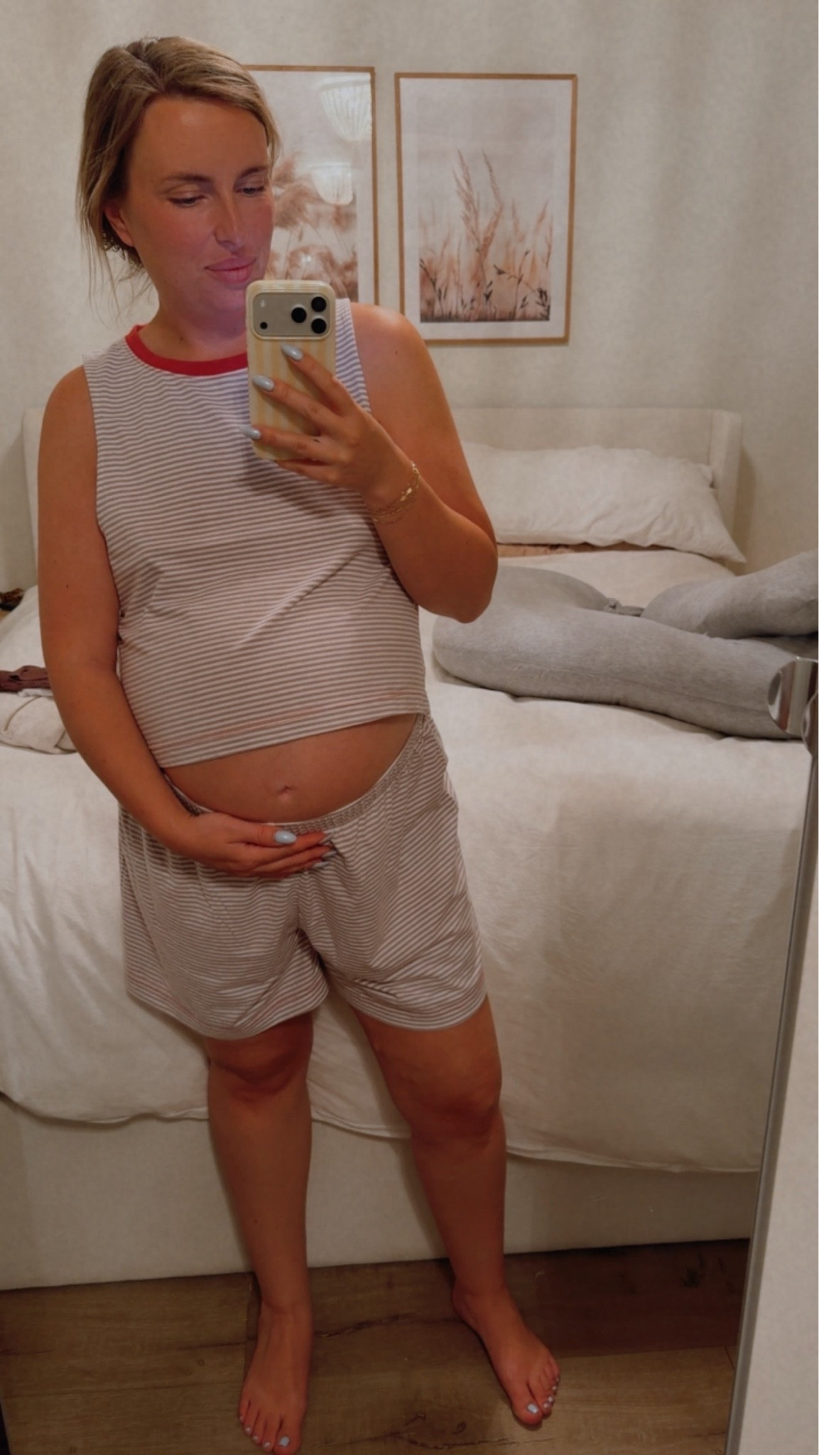 Aerie matching set
Pj set
Aerie set
Maternity pajamas 

Size large in top and bottom. so stretchy and comfy at 31 weeks pregnant.

#LTKcanada #LTKsummer #LTKmaternity