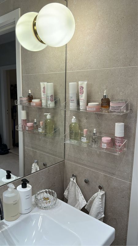 Bathroom inspo 💕 #girlbathroom #organization 

#LTKhome #LTKbeauty #LTKfindsunder50