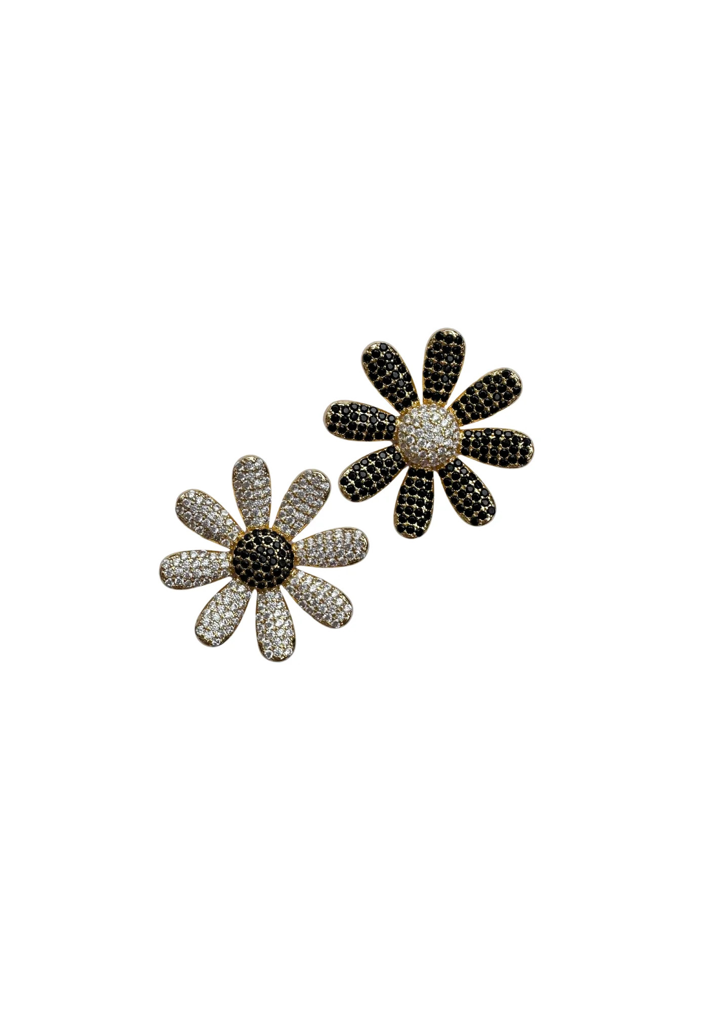 Noir & Blanc Mismatch Daisy Stud | Nicola Bathie Jewelry