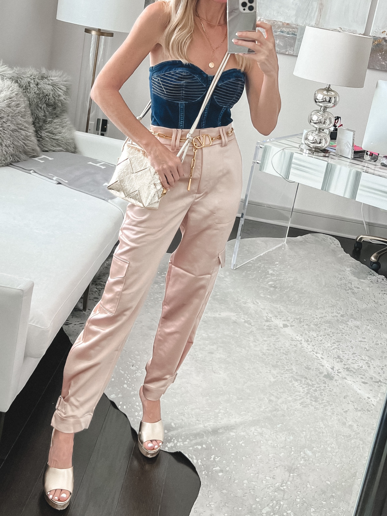 SALE ALERT - this fabulous denim top is 40% off making it a crazy good deal!!

#LTKsalealert #LTKstyletip #LTKunder100